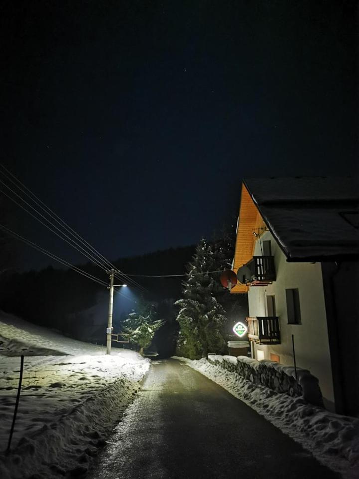 Penzion Zazrifka Zázrivá Buitenkant foto